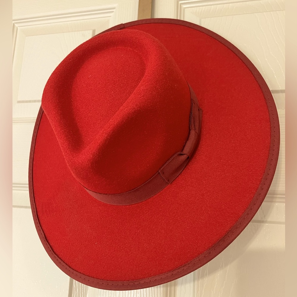 Dark red felt (viscose & polyester) hat - steamed but never worn.